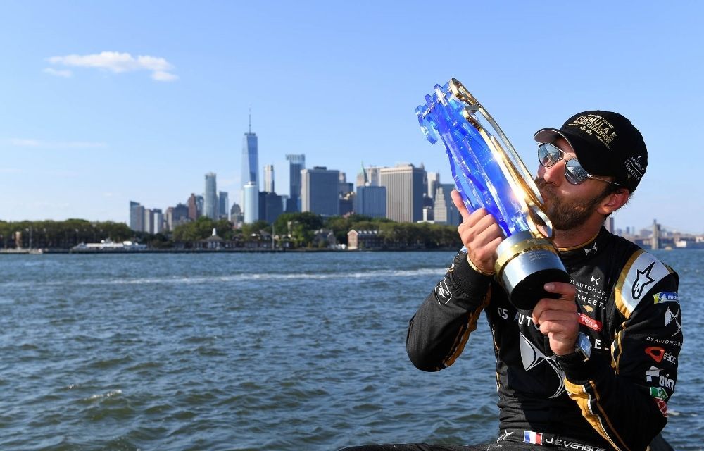 Jean-Eric Vergne krooniti teist korda Formula E sarja meistriks