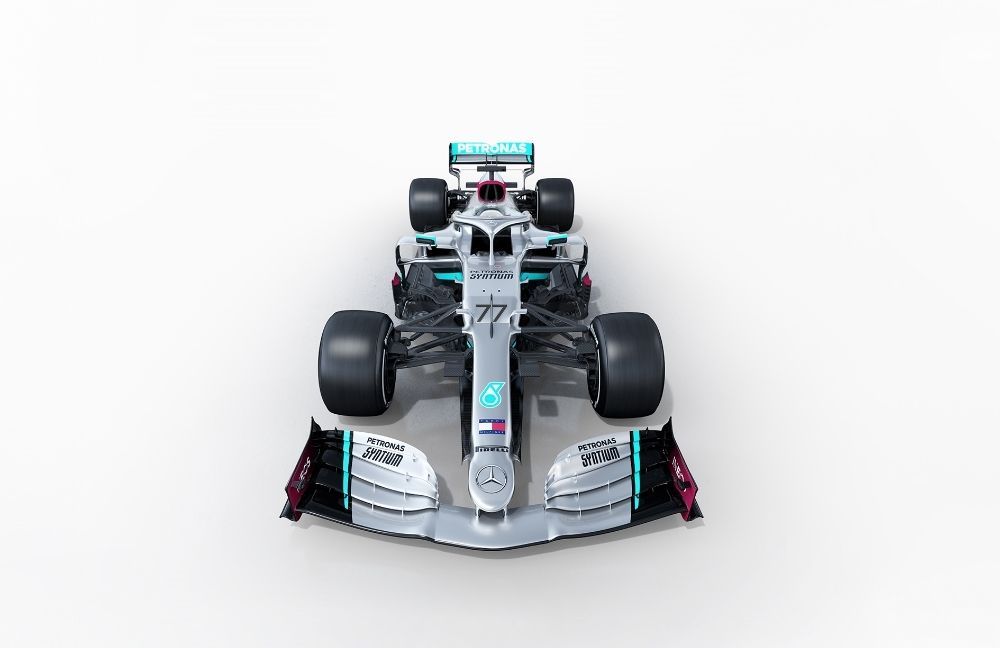 F1: Mercedes avaldas esimesed pildid uuest autost